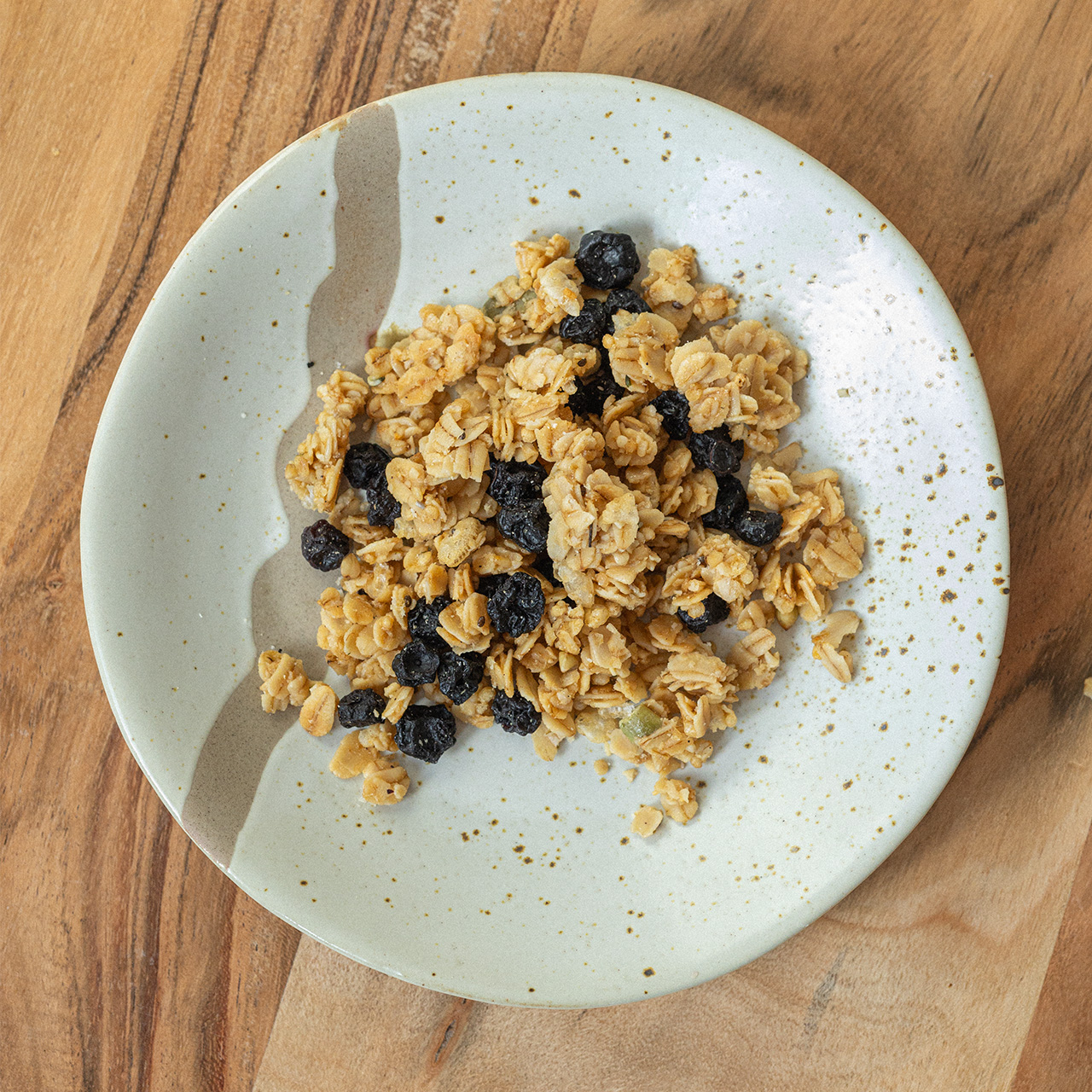 Lemon Blueberry Granola - Sweet Nonna